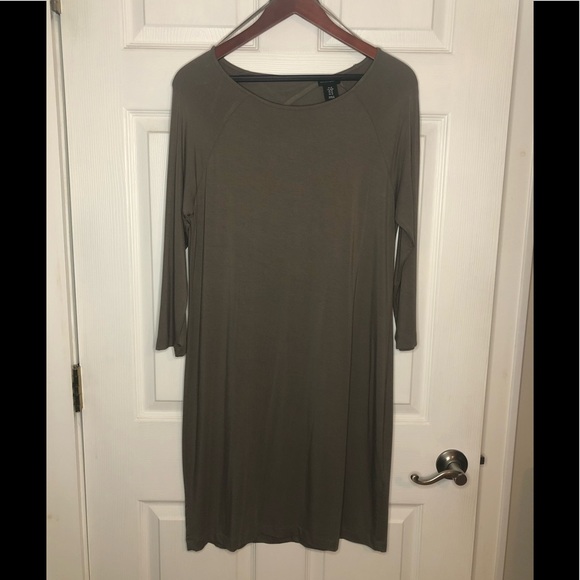 Tan dress - Picture 1 of 6